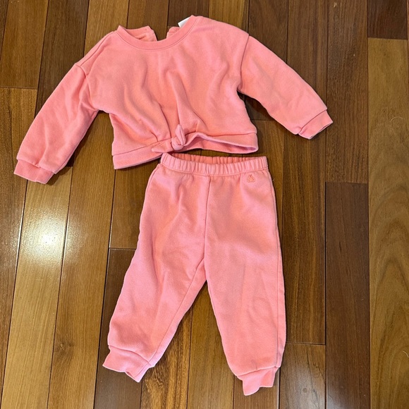 GAP Matching Sets Baby Gap Baby Girl 2 Piece Sweat Suit Size 824 Months Poshmark